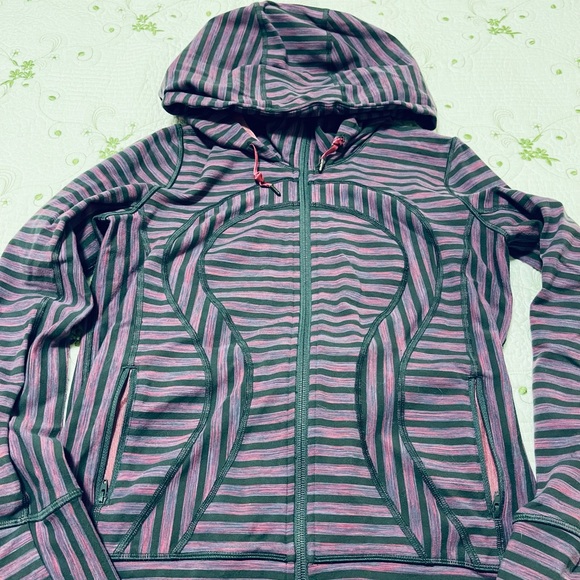 Lululemon Vintage Stride Jacket Size 8. - Picture 1 of 4